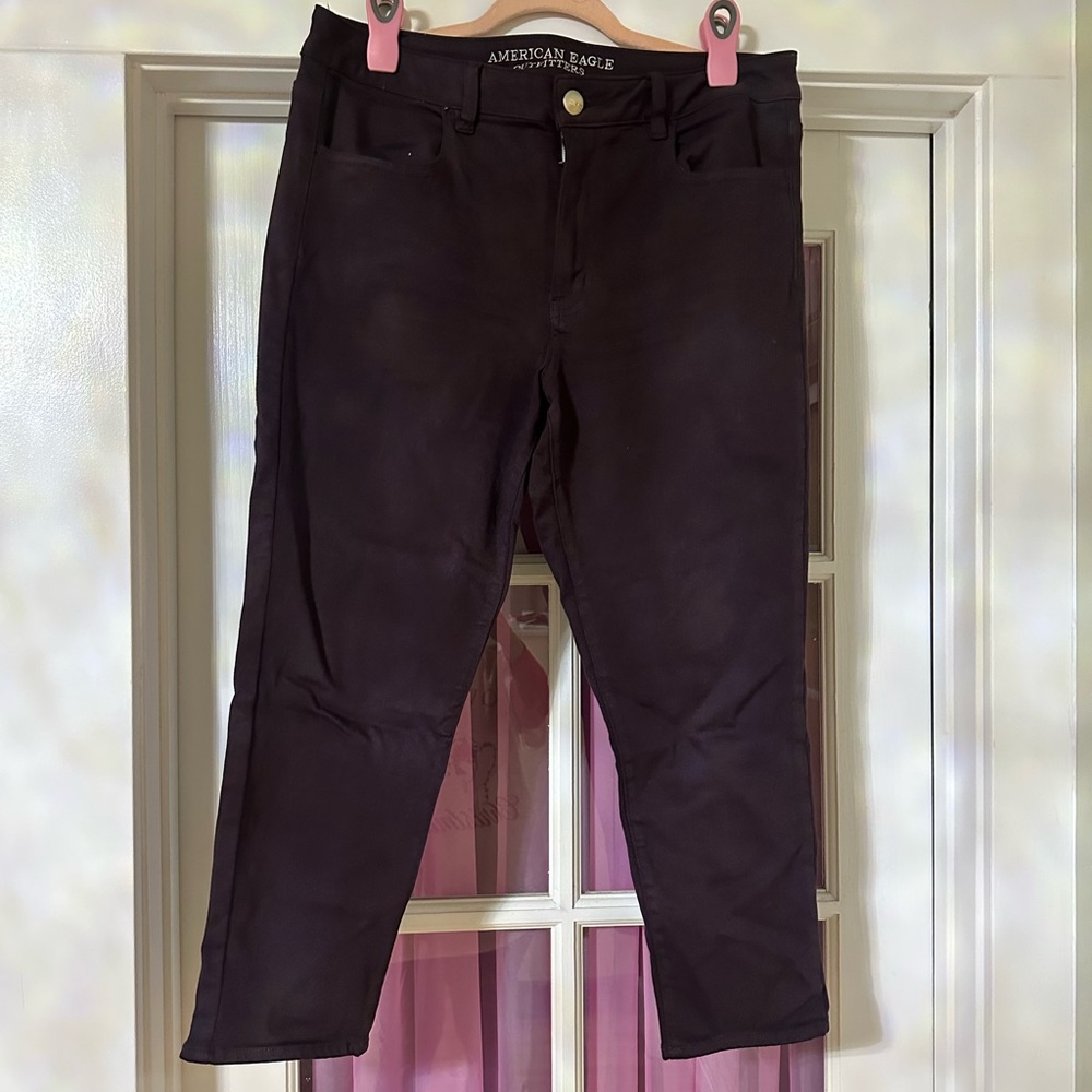 American Eagle cropped jeans